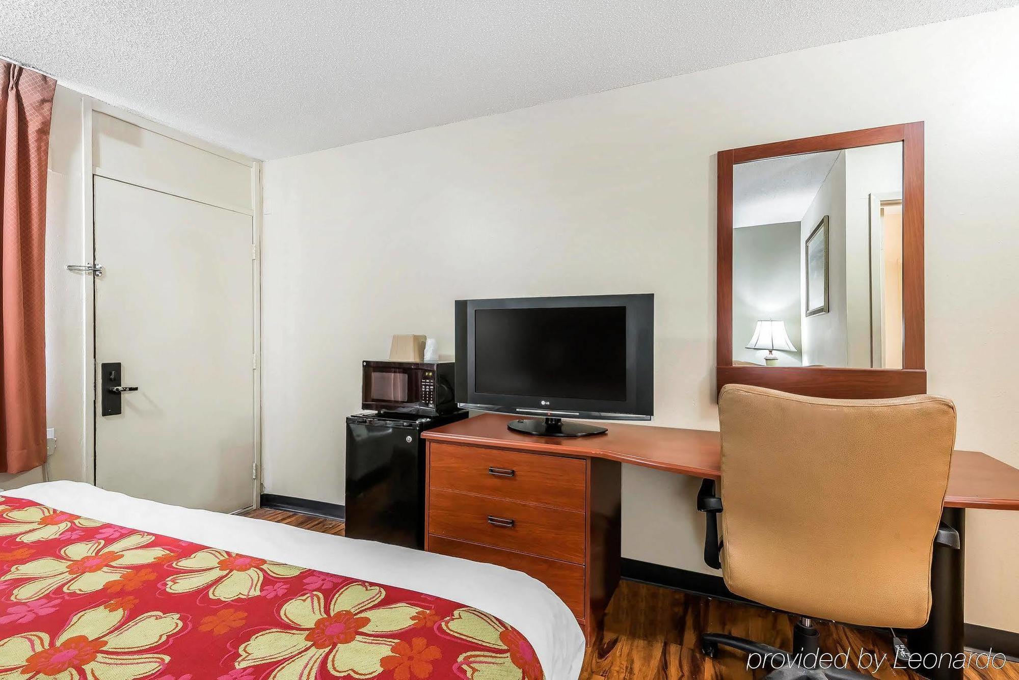 Rodeway Inn & Suites Columbia Exterior foto