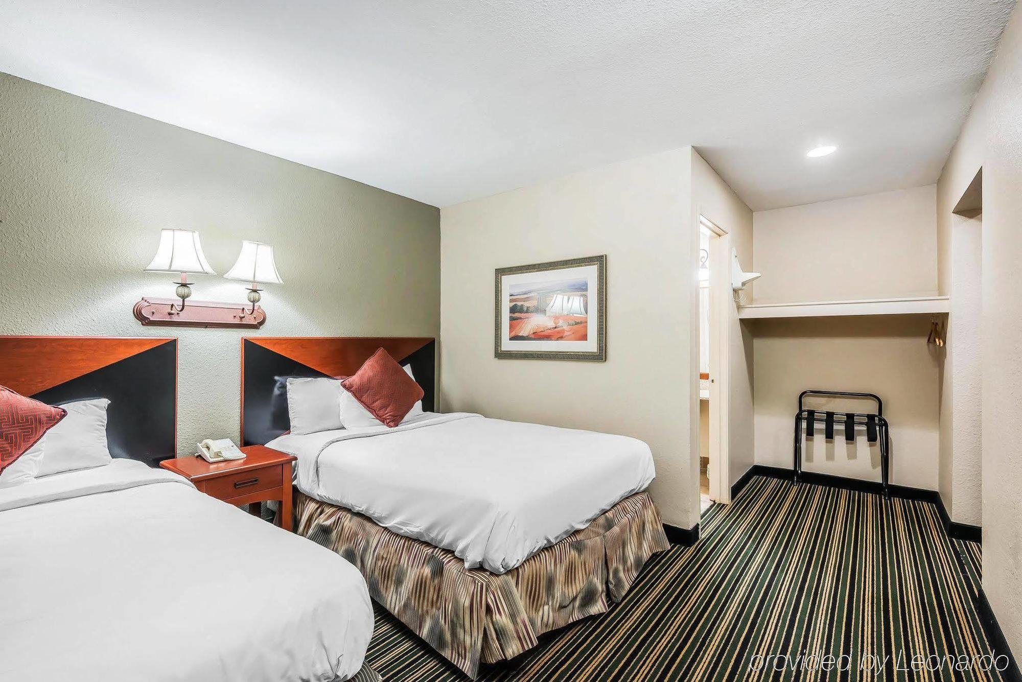 Rodeway Inn & Suites Columbia Exterior foto